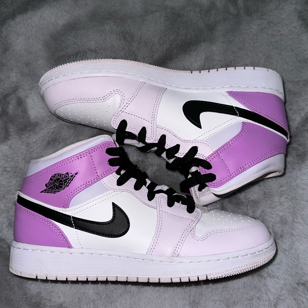 Mid Nike Dunks